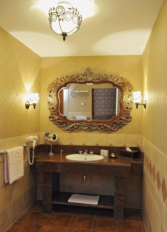 Burg Hotel Romantik Gotha Chambre photo